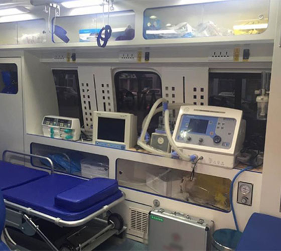 都兰县车辆内部展示